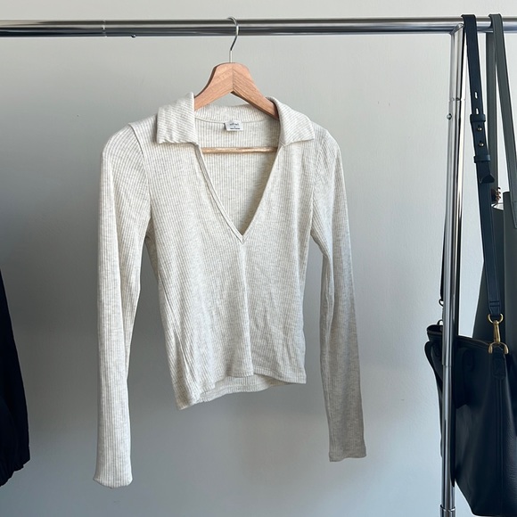 Aritzia Tops - wilfred top